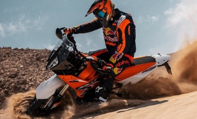 KTM 890 Adventure R Rally 的整个版本在 70 小时内售罄