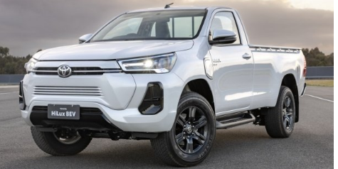 丰田 Hilux 电动皮卡送去测试