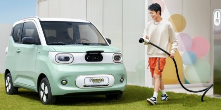 第三代五菱宏光Mini EV在国内正式上市